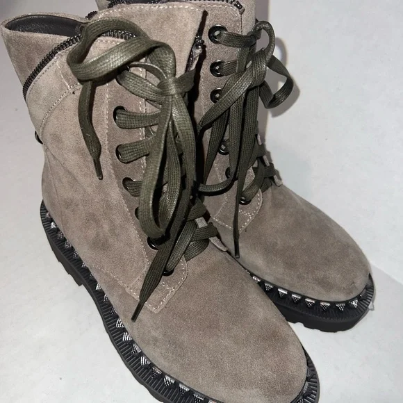 Vince Camuto Levonia Studded Suede Moto Boots NWOT! - Picture 4 of 13